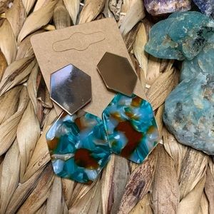 Acrylic gold toned post earrings